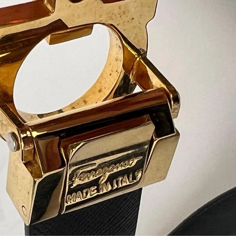Salvatore Ferragamo Black and Gold leather Belt - Picture 5 of 16
